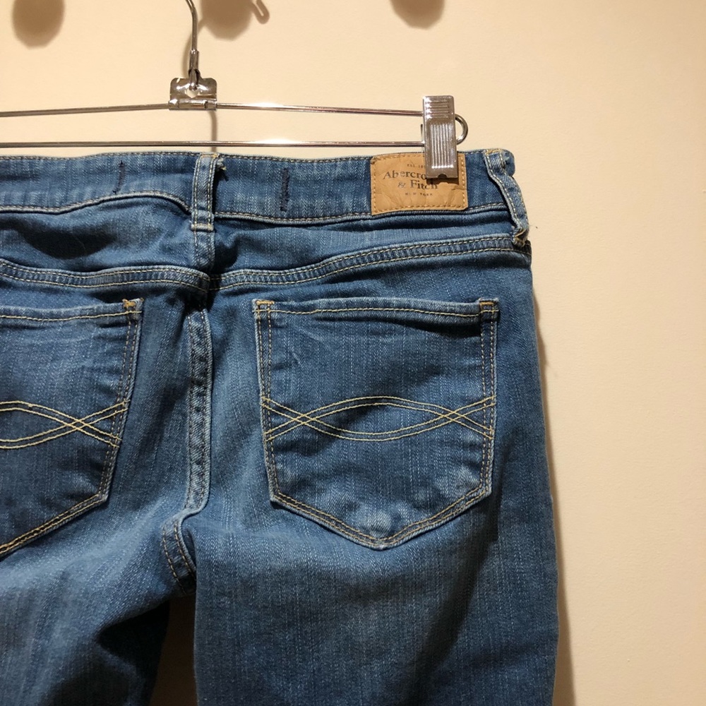 Straight leg jeans. Very soft!